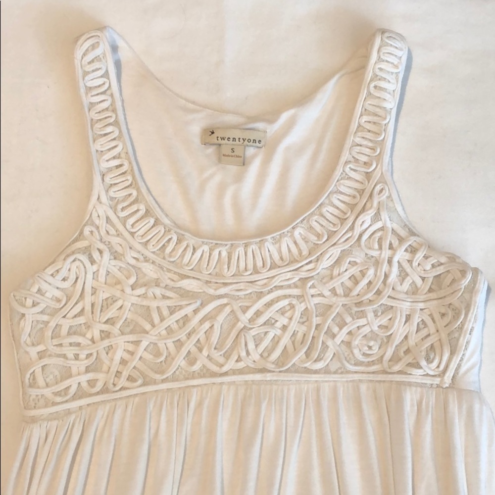 Twentyone tank top with laced detail. Sz small